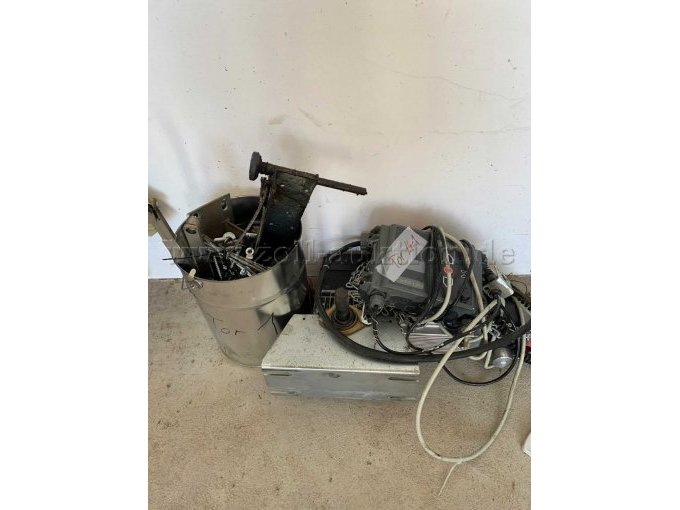 Detailbild Motor und Schrauben