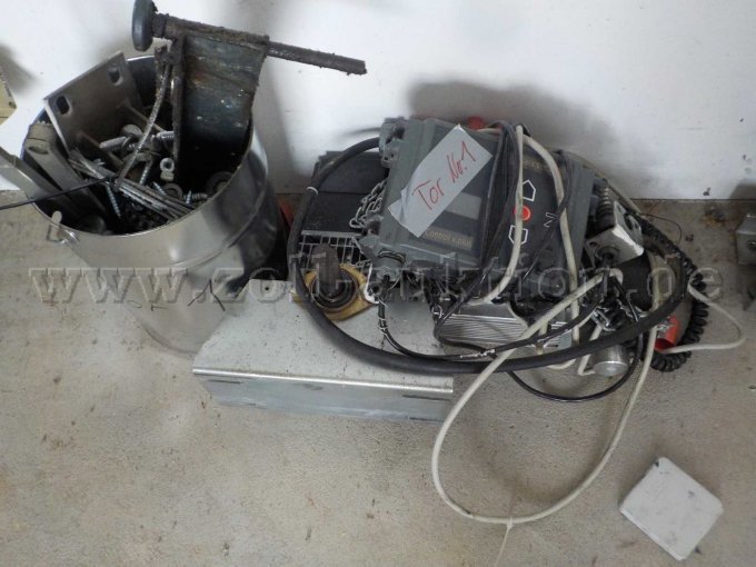 Detailbild Motor und Schrauben