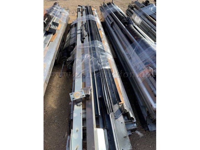 Detailbild zerlegtes Hallentor