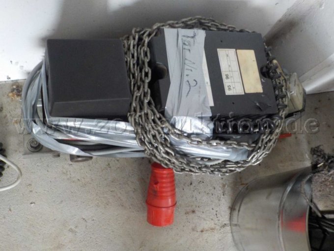 Detailbild Motor und Bauteile