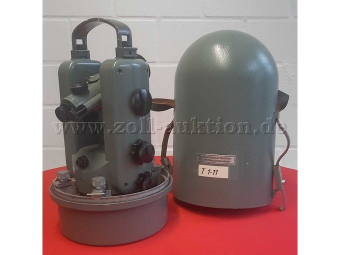 Instrument und Transportbehälter hinten seitlich -2-