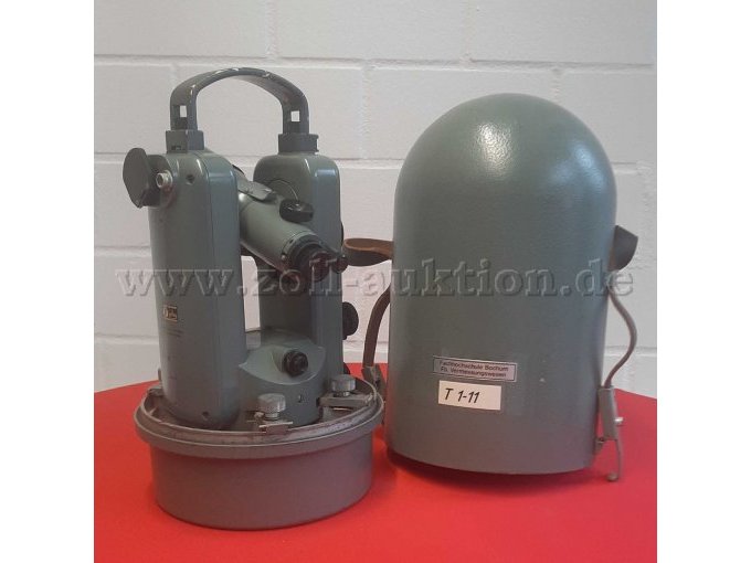 Instrument und Transportbehälter hinten seitlich -1-