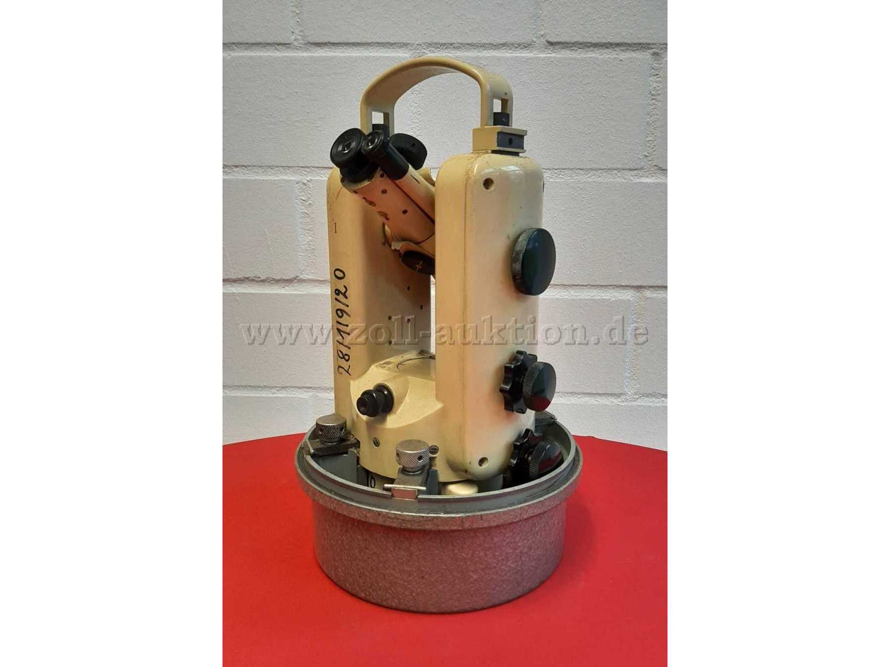 Instrument Hinten seitlich -1-