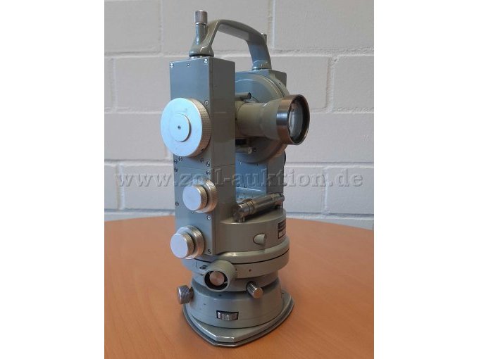 Instrument Vorne seitlich -2-