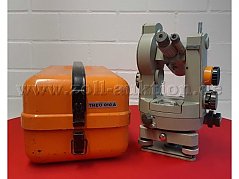 Instrument und Transportbehälter