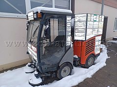 Kehrmaschine Seitenansicht