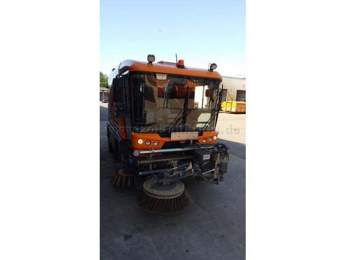 Mit Frontbesen