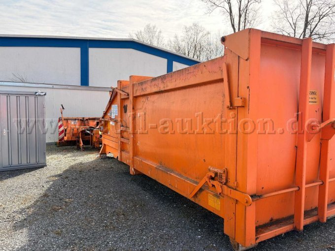 Behälter hinten rechts