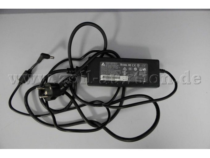 Gesamtansicht des Netzteils