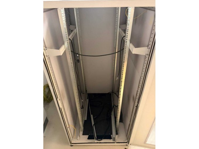 Schrank Inneres