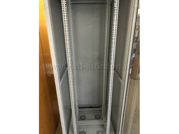 Serverschrank von innen