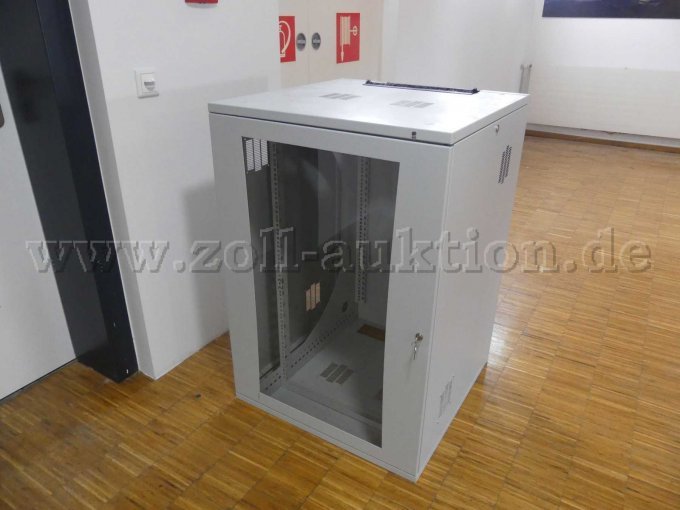 Außenansicht des Serverschrankes Außenansicht des Serverschrankes