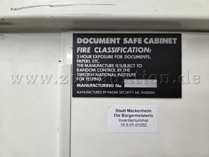 Schrank 2 Typenschild