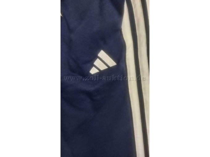 Detail Logo auf Hose