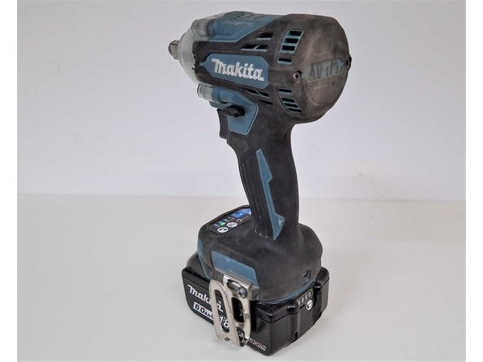 Makita Schlagschrauber, Seitenansicht