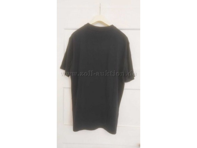 schwarzes Shirt von hinten