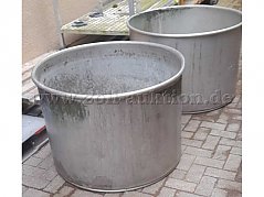 Set aus zwei gebrauchten Edelstahlwannen