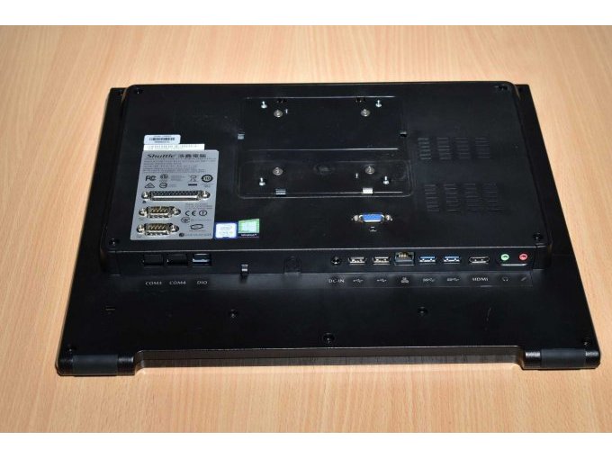 Shuttle All-in-One PC Barebone X50V4 39,6cm (15,6”)
Ansicht von hinten