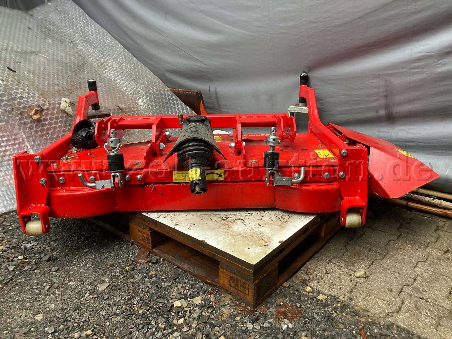 Wiedemann Mähwerk von hinten