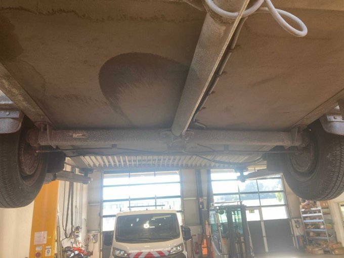 Unterboden und Achse