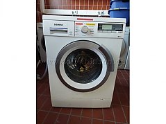 Siemens IQ700 Waschmaschine
Frontansicht