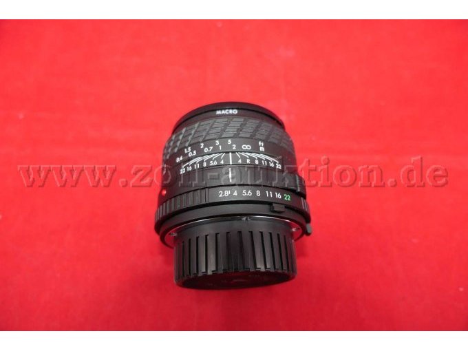 Detailaufnahme 1 des Objektivs von oben mit Aufdrucke liegend