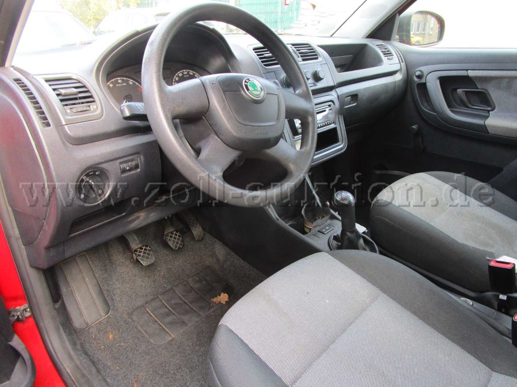 Skoda Innenraum vorne