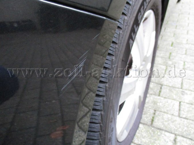 Kratzer vorne links