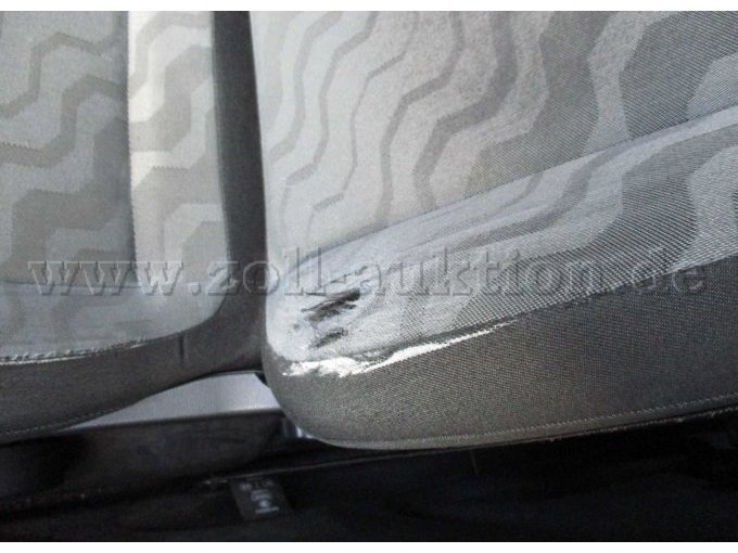 Detail Beschädigung Fahrersitz2