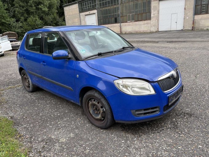 Frontansicht seitlich