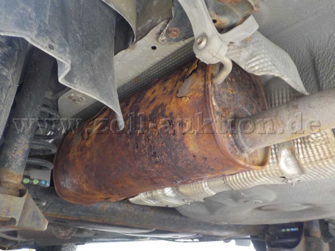 Detailbild Korrosion an Auspuff Endschalldämpfer