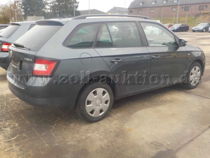 Heck und Seitenansicht Pkw