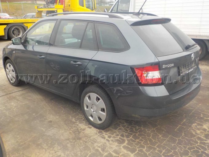 Heck und Seitenansicht Pkw