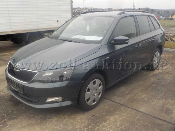 Front und Seitenansicht Pkw