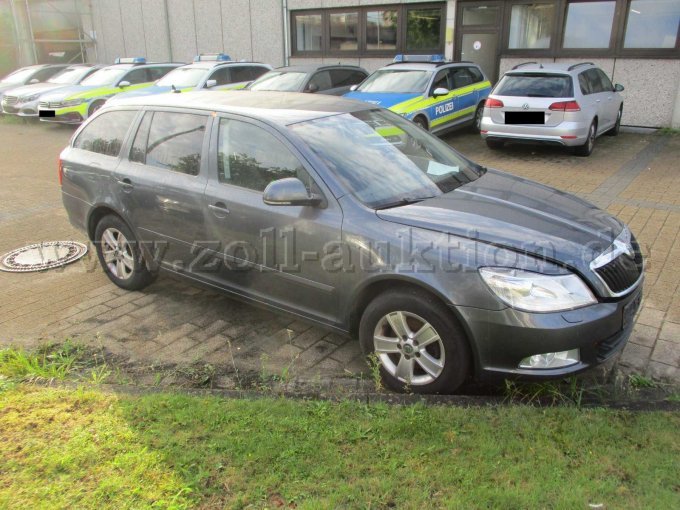 1 Skoda Octavia Combi (1Z) Motorschaden – foto 2 – kavel bij Zoll-Auktion, Oldenburg