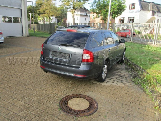 1 Skoda Octavia Combi (1Z) Motorschaden – foto 4 – kavel bij Zoll-Auktion, Oldenburg