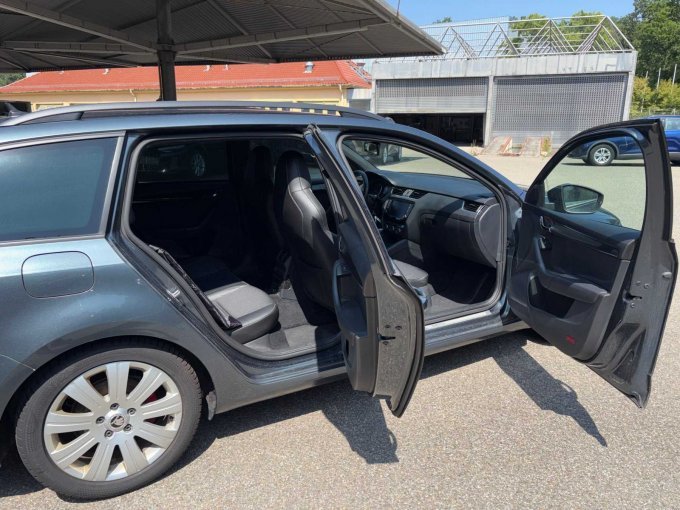 1 Skoda Octavia Combi RS (5E) 2.0 TDI Green tec – foto 12 – kavel bij Zoll-Auktion, Stuttgart