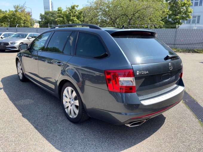 1 Skoda Octavia Combi RS (5E) 2.0 TDI Green tec – foto 7 – kavel bij Zoll-Auktion, Stuttgart