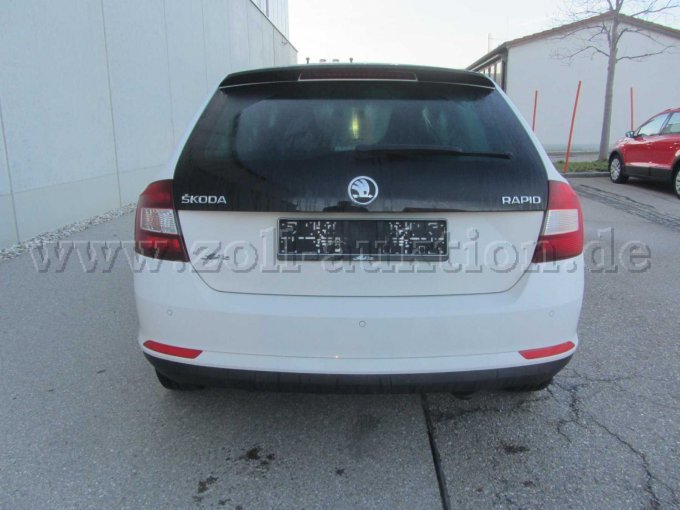 Skoda Rapid, von hinten