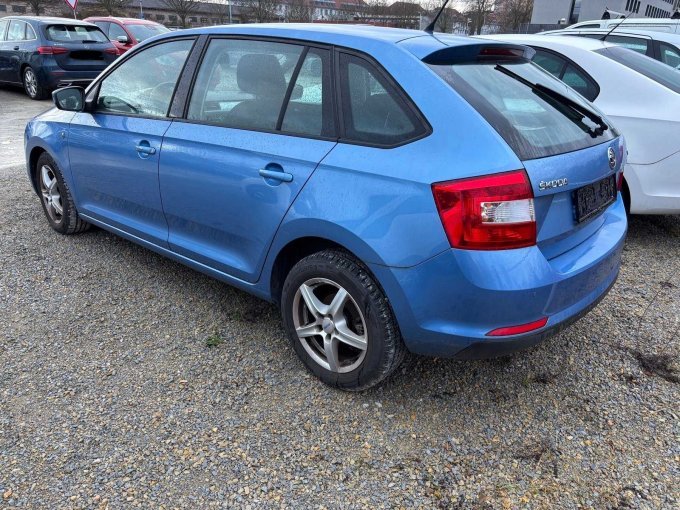 Heckansicht seitlich