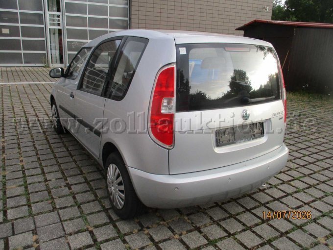 Seitenansicht links hinten