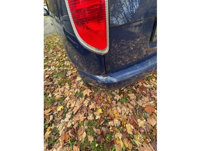 Lackschaden Stoßstange links hinten