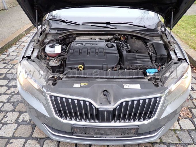 Frontansicht Motorraum