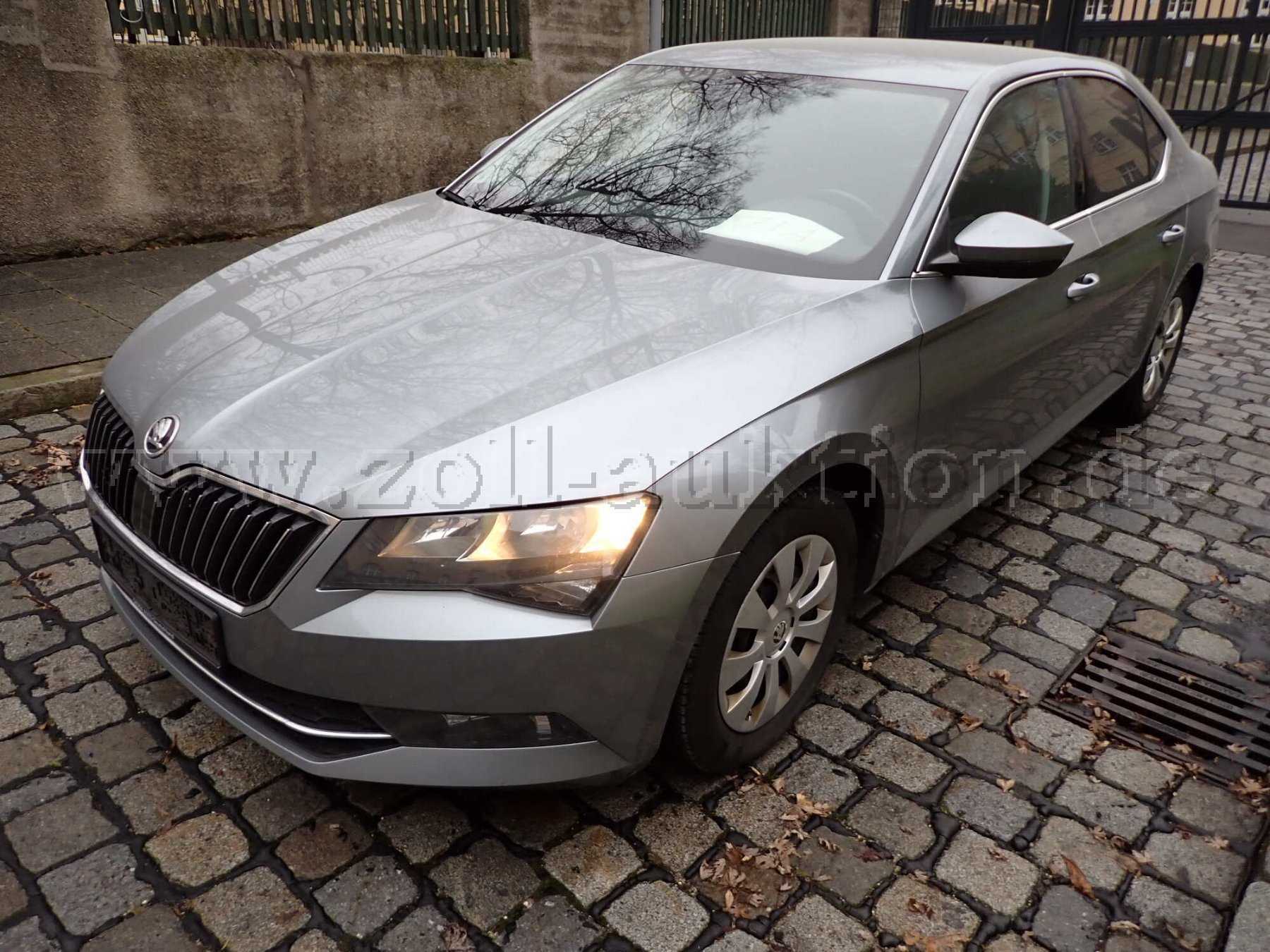 Frontansicht vorn links