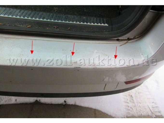 Stoßfänger Kofferraum verschrammt und verformt