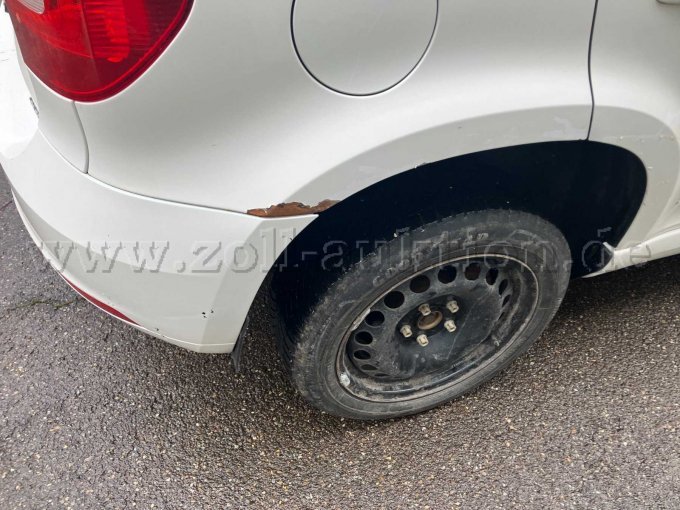 Rostansatz hinten Beifahrerseite