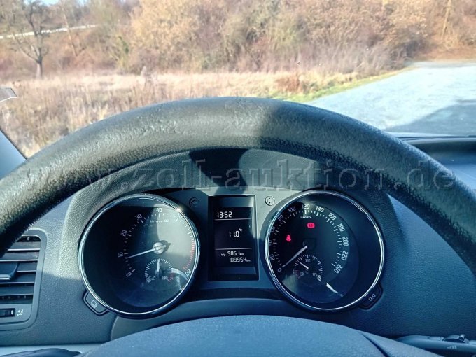Cockpit mit Kilometerstand