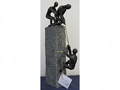 Skulptur „Assistance“ der Marke Casablanca Design