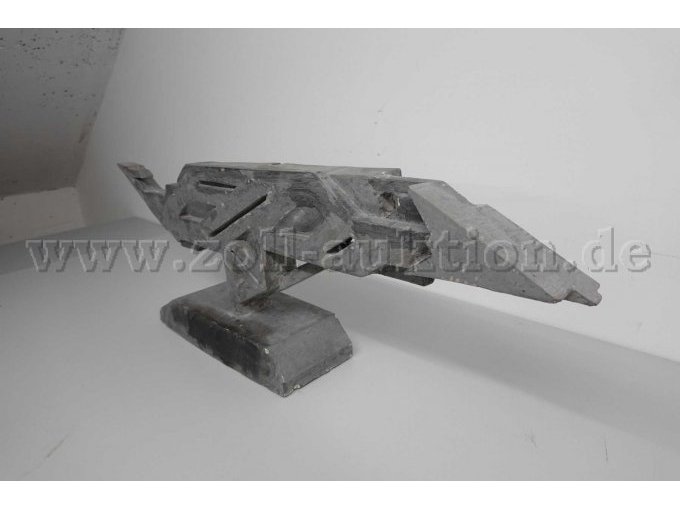 Skulptur "Fine Brut" Diagonale hinten links