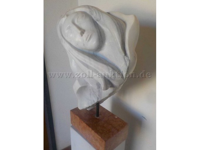 Skulptur Seitenansicht